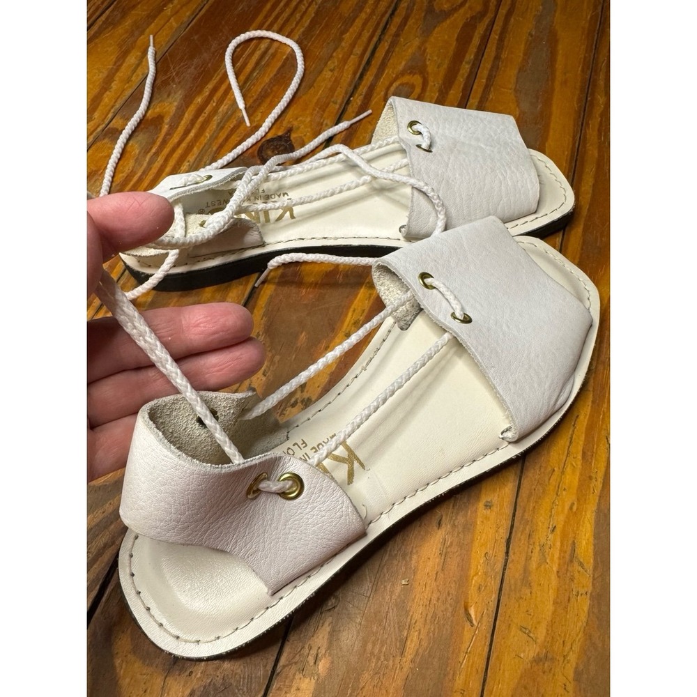 Kino White Leather‎ Lace Up Sandals Size 9